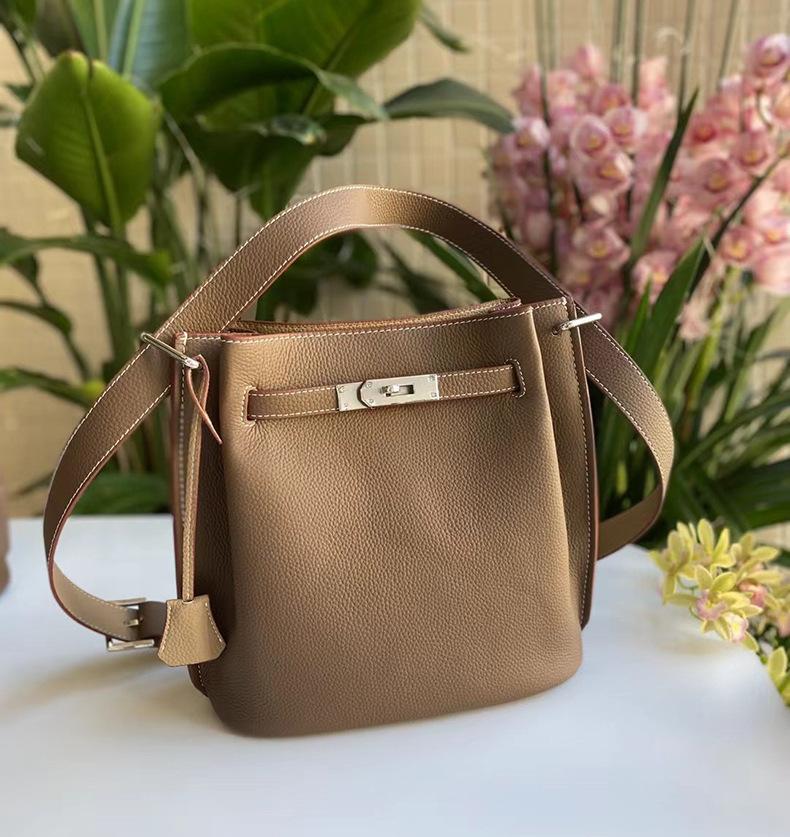 Τσάντα από δέρμα αγελάδας Νέα χιαστί τσάντα-κουβάς Μοντέρνα casual τσάντα ώμου για κάτω από τον ώμο Πρώτο στρώμα δέρμα αγελάδας Κάθετη τσάντα για καθημερινή χρήση