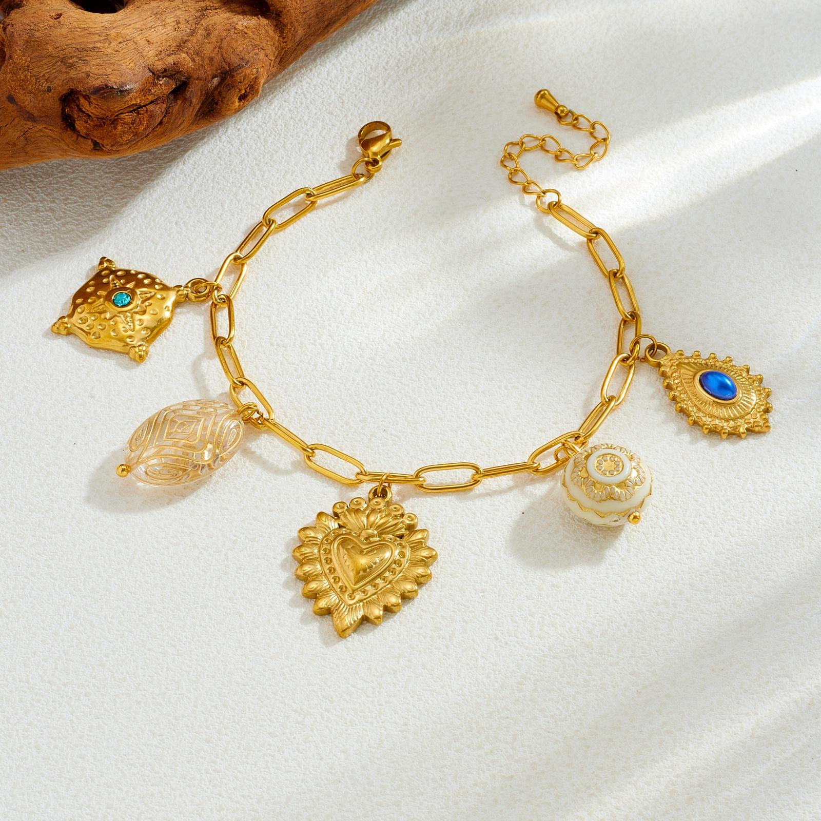 

316L Stainless Steel Vintage Palace Enchase Heart Flower Charm Bracelet For Women Lady Fashion New Jewelry Glamorous