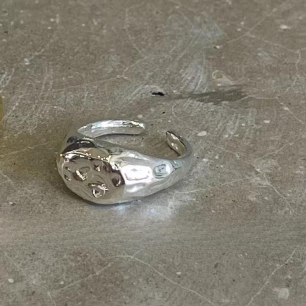 Xiaohongshu S925 Sterling Silver Women's Luxury Ring - Niche Design, Non-Fade Index Finger Fashion.