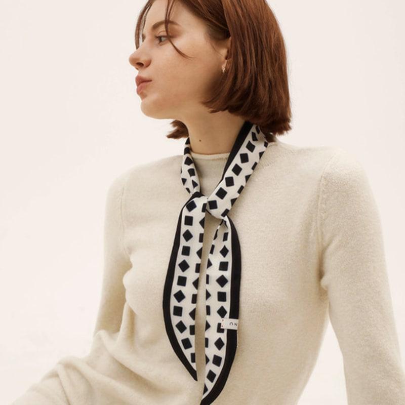 ONSZ Square Print Twilly Scarf