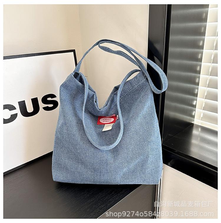 

Корейская версия ins клетчатая сумка-тоут женская 2025 новая в зарубежном стиле универсальная сумка-мессенджер большой вместимости для поездок на работу на плечо синий