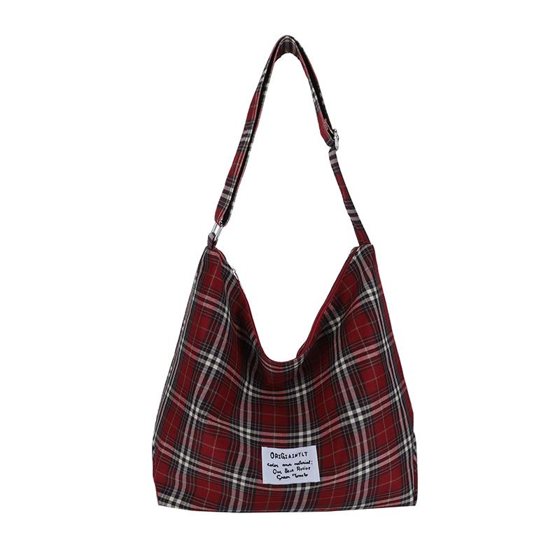 

Жіноча сумка через плече великої місткості. Сумка через плече червоний