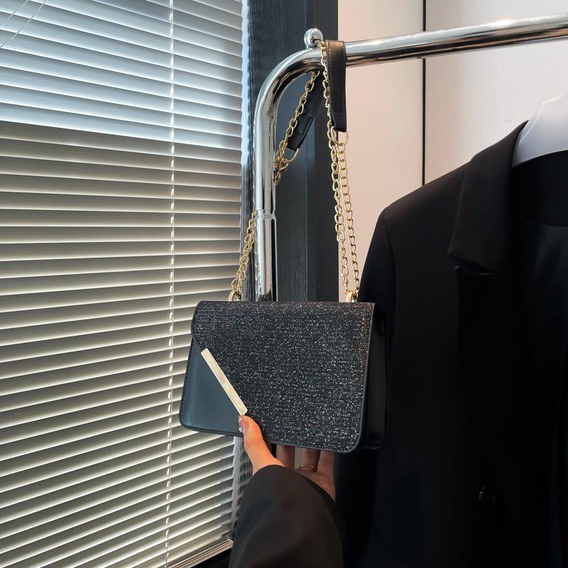 Women's Simple Chain Shoulder Messenger Bag 2025 Winter New Niche Design Versatile Ins Small Square Bag Korean Version