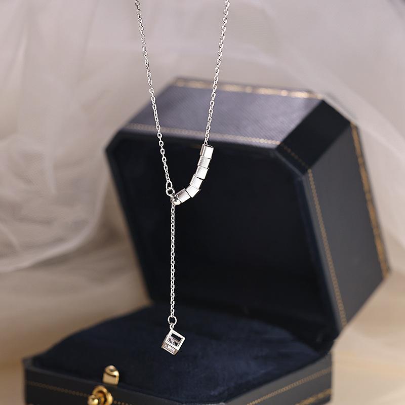 

Маленькая квадратная цепочка на ключицу, подарок японской девушке, сломанное серебряное ожерелье, цепочка с подвеской в виде кубика Рубика из циркония, цепочка для свитера. Copper