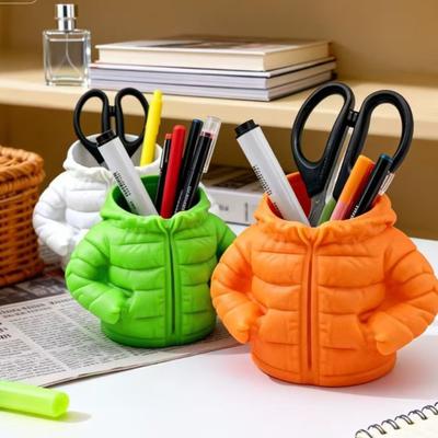 Daunenjacken-förmiger Stifthalter Kreativer Schreibtisch-Organizer für Make-up-Pinsel und Schreibwaren Kreative Einzigartige Schulmaterialien