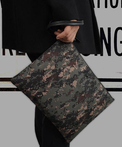 Works Pedition Ml Clutch Bag Dark [Wppk056] (Unisex)