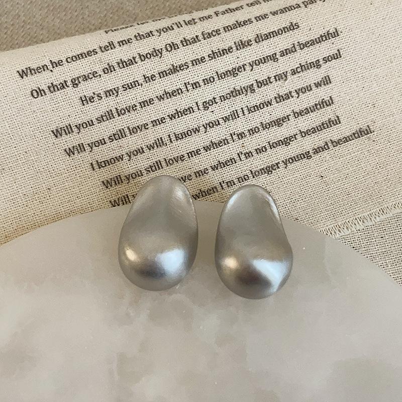 

Уникальные нишевые нерегулярные металлические серьги-гвоздики с каплями воды, женские, холодные, индивидуальные, модные, изысканные, универсальные серьги