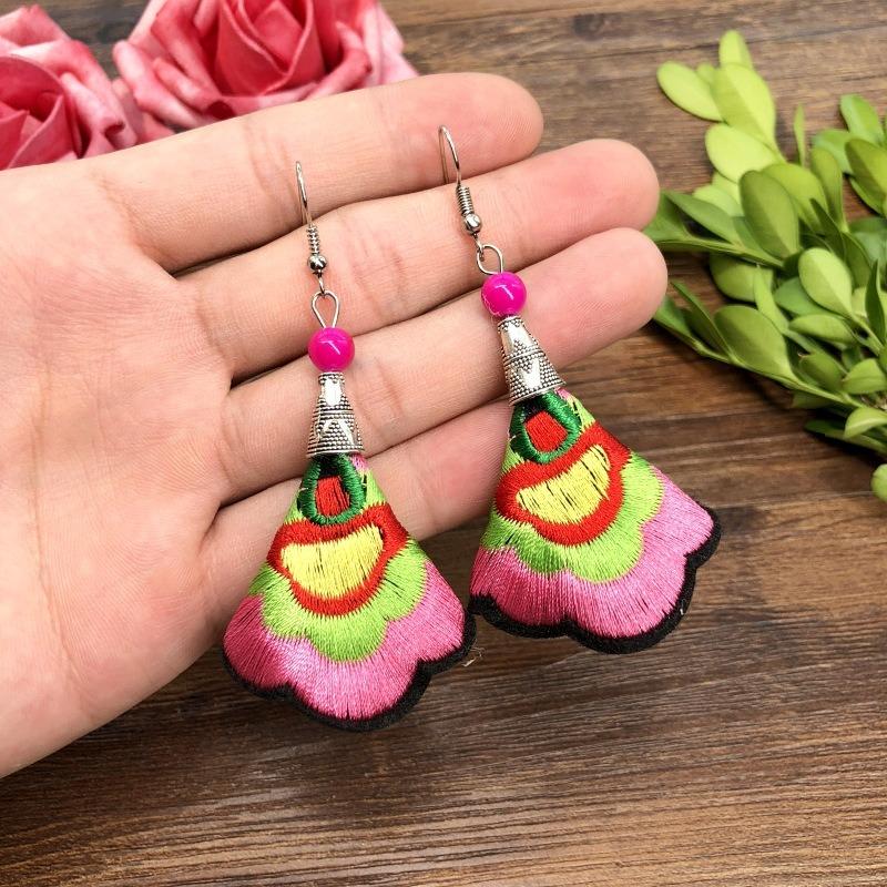 Hand-embroidered retro fabric earrings, flower fringed versatile femininity, stage performance, earrings, earrings.