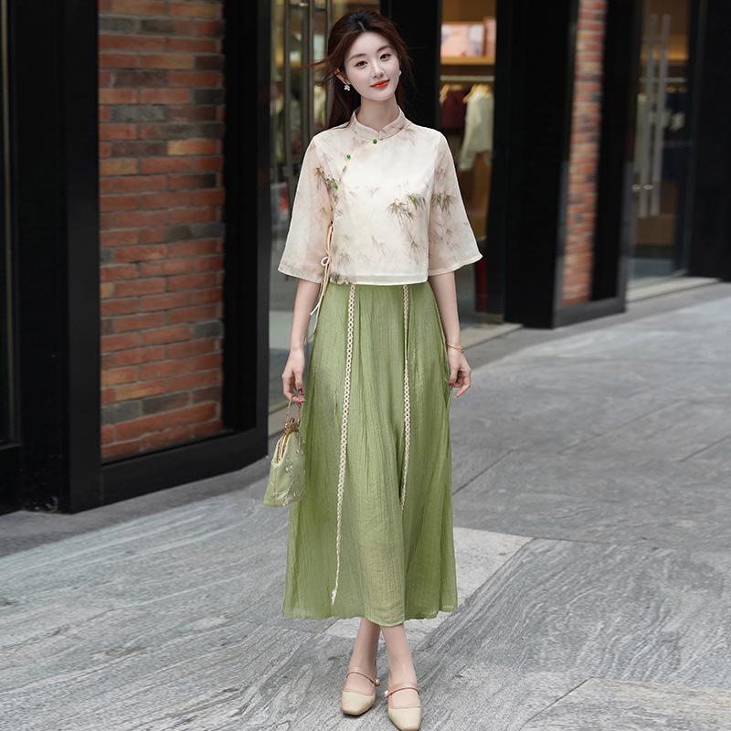 High-Quality Retro Jacquard Mandarin Collar Frog Button Top & Skirt Set