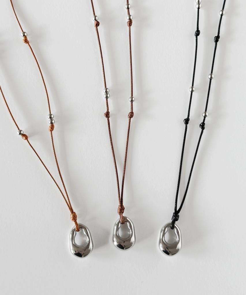 Fantastic Planet Mhl String Necklace (3Colors)