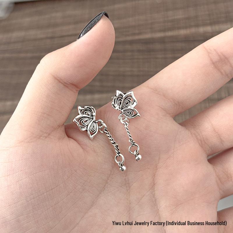 Butterfly Tassel Stud Earrings: Elegant Chinese Style for Women