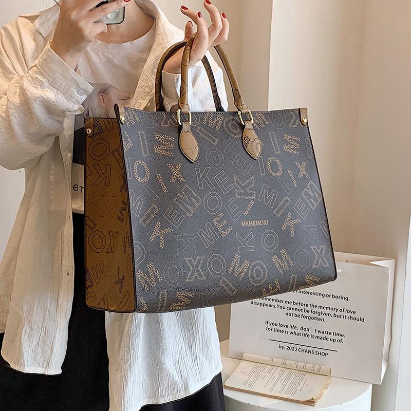 

Ретро сумка женская большой вместимости 2025 новая модная универсальная печатная сумка через плечо для поездок на работу портативная сумка-тоут