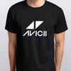 AVICII T-SHIRT Größen S M L XL XXL Farben Schwarz, Weiß