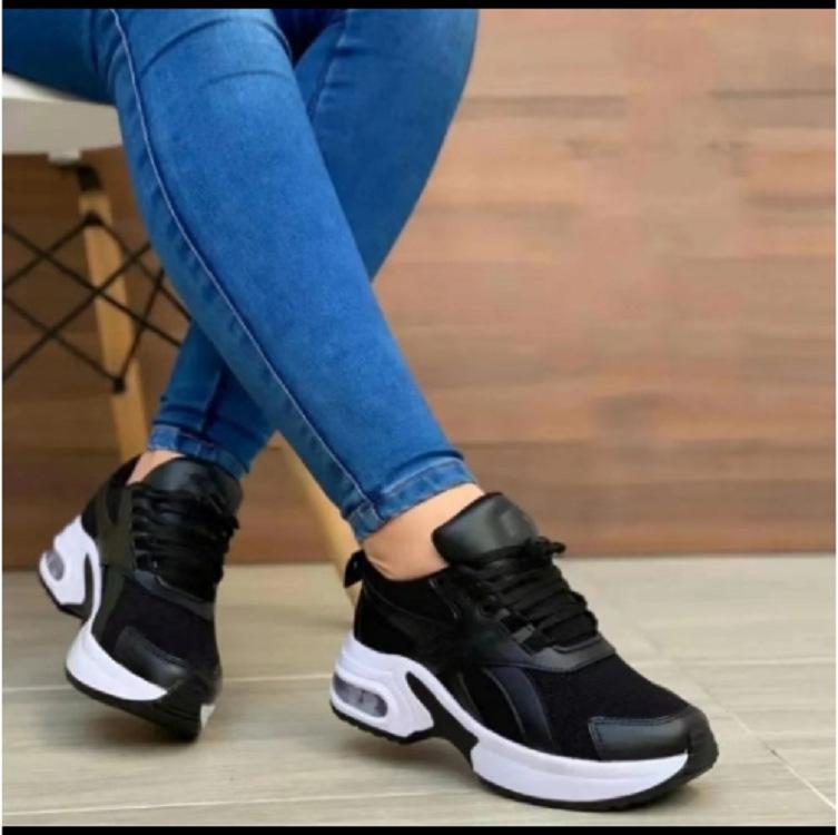 New Casual Sports Single Shoes Round Head Lace-up Color Matching Platform European and American Low-top Large-size Shoes