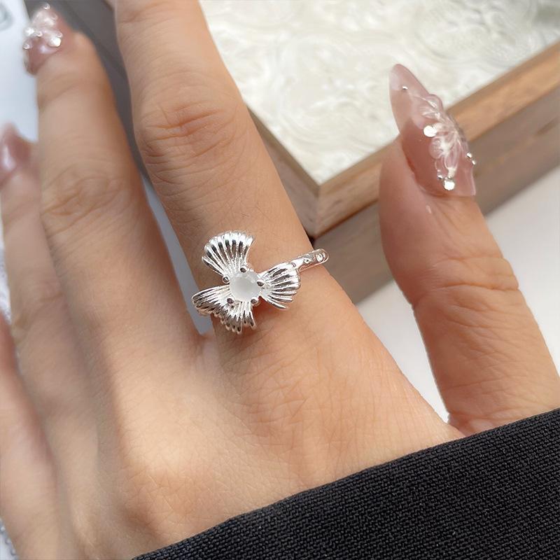 

Lan Zhi Korean Cat s Eye Flower Ring: Stylish 925 Silver Open Ring for Women Adjustable