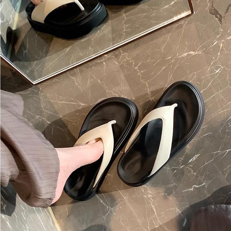 Schaffellversion~ Lässige vielseitige Zehensteg-Sandalen Damen Sommerbekleidung Dicksohlige coole Hausschuhe Echtes Leder