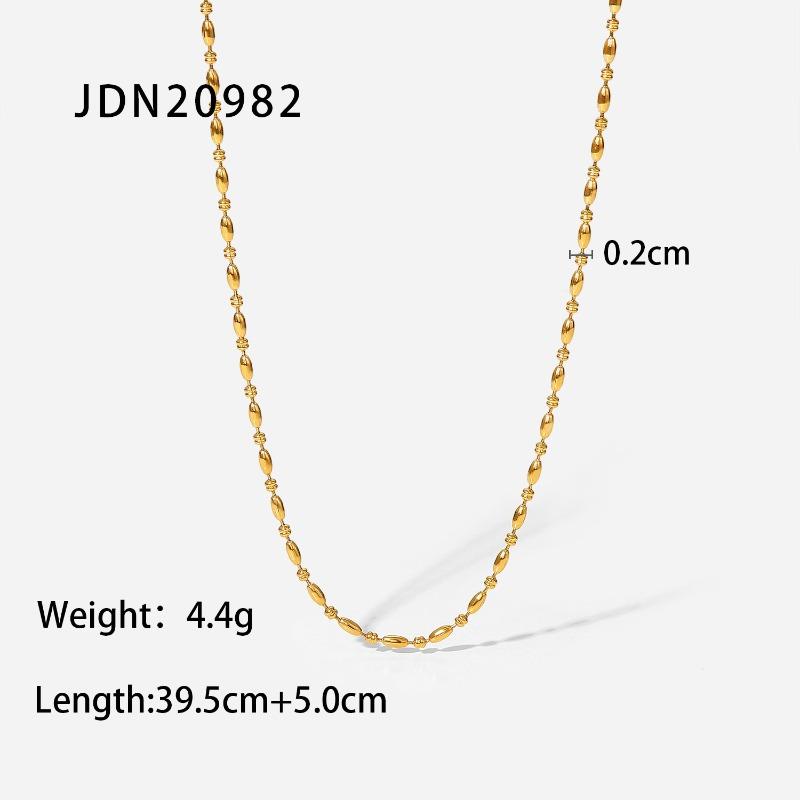Retro Minimalist Unique High-end Gold-plated Cool Style Multi-layered Necklace for Women, A Niche Accessory for The Petite.