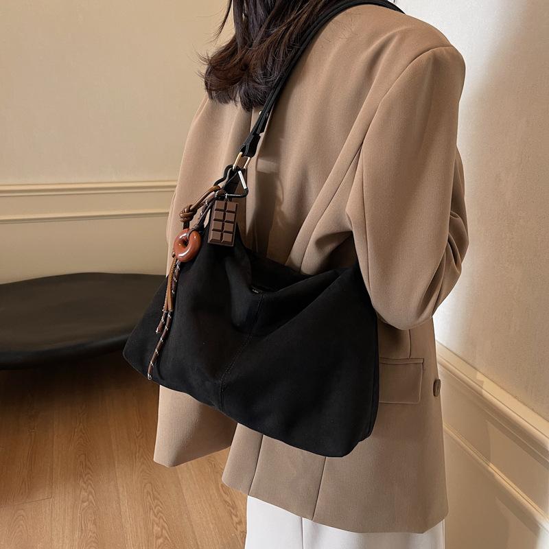 Winter Fashion Large-capacity Underarm Messenger Bag Women's Bag 2025 New Matte Tote Bag Trendy Versatile Shoulder Bag