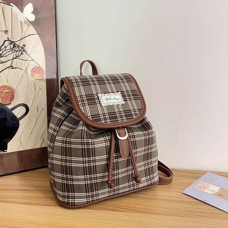 Schoolbag double shoulder foreign air bag women's 1011 new summer plaid women's backpack fashion student commuter bag high value backpack