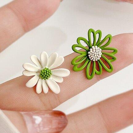 French Romantic Green Flower Asymmetric Tassel Drop Earrings New Design Jewelry for Women's or Girl’s Sweet Ear Accessories