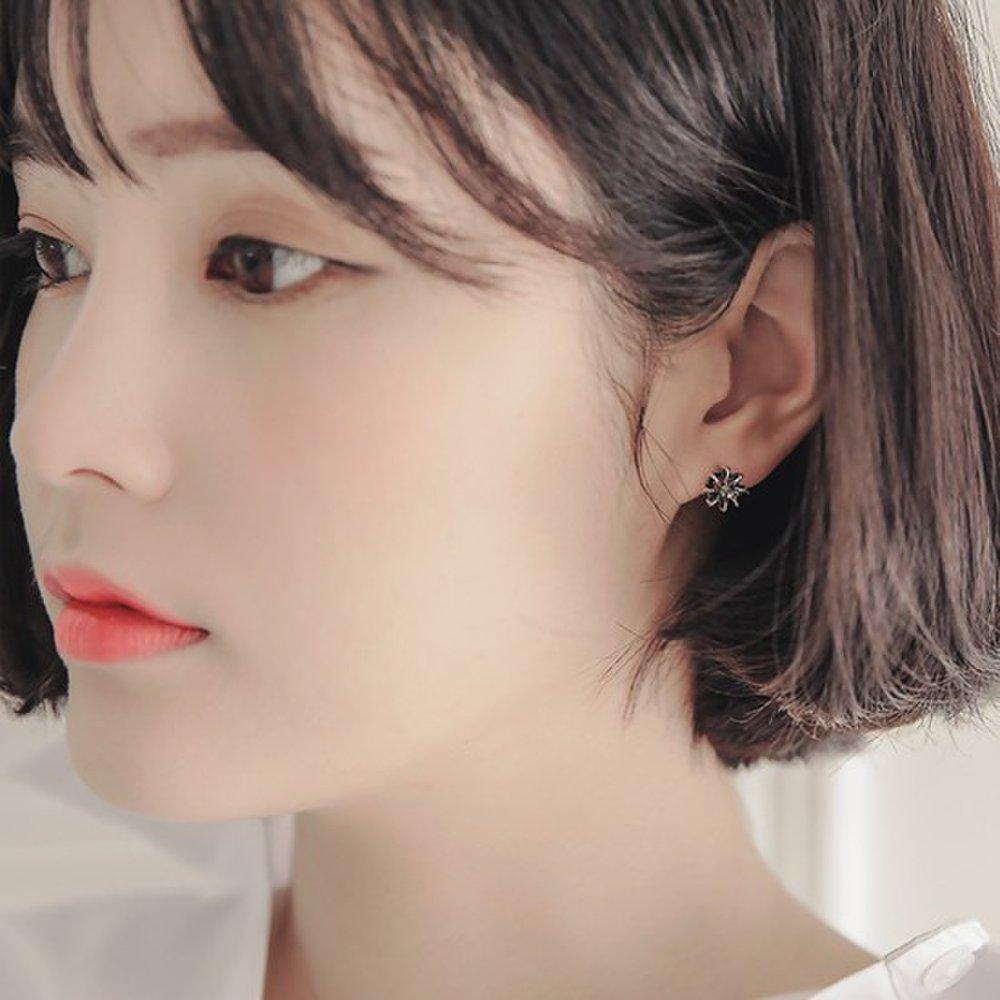 J.Lauren M02386 Clip Crown Onyx Silver Clothespin Earrings