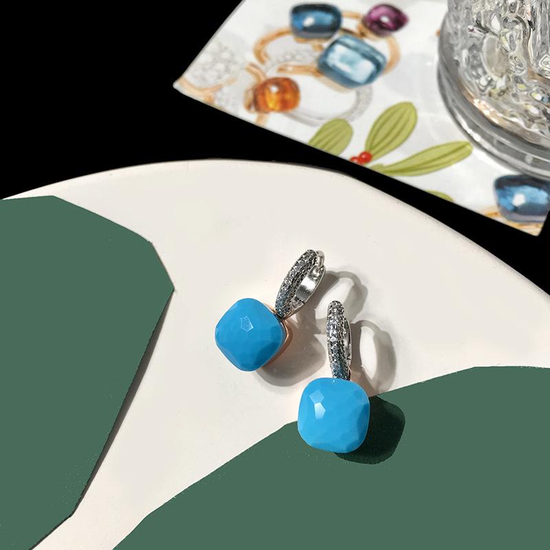 Náušnice puzetky z křišťálu a stříbra S925 ve stylu celebrit – Houbová hlavička s kamenem čtvercového tvaru v barvě bonbónu, zdobená diamanty