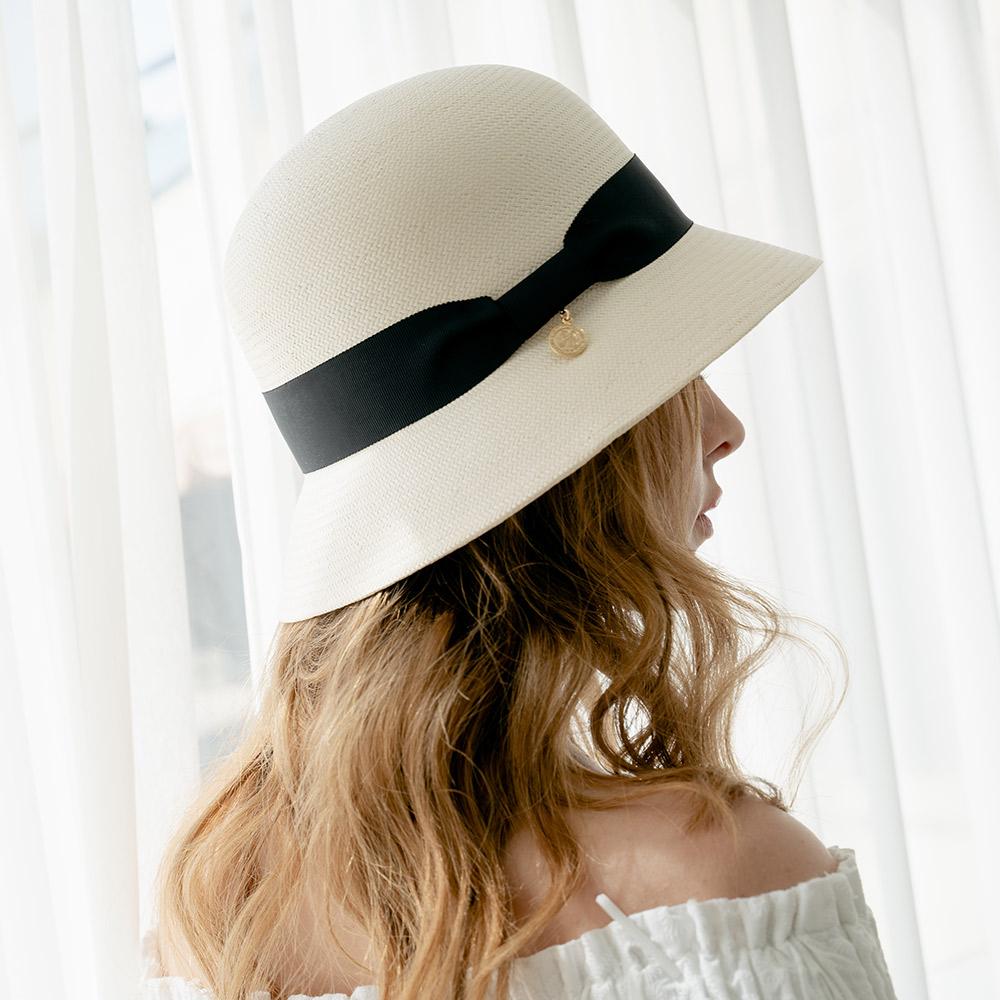Kaliseumontapone Vera Vera Cloche Straw Hat