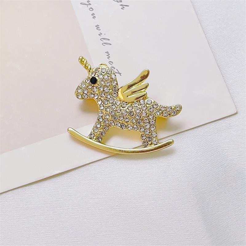 

1/2 шт. Милая брошь в виде крыльев лошади-пони, булавка в виде животного, брошь для одежды, костюма, корсаж, значок, ювелирные аксессуары, подарки золотой