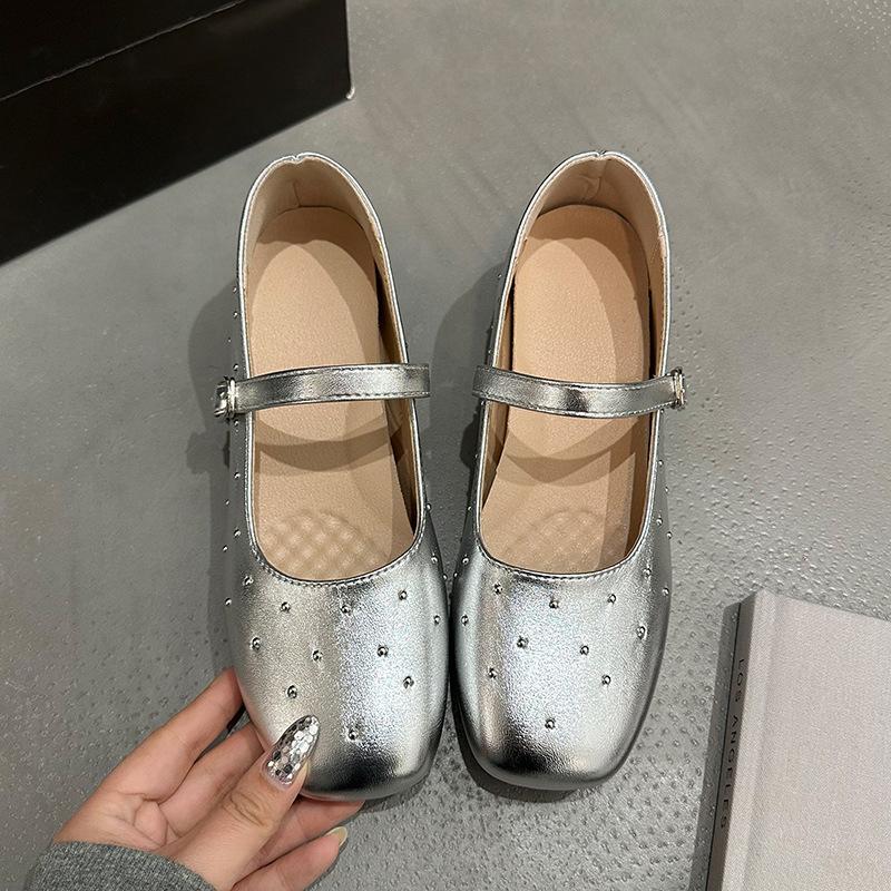 

Внутреннее увеличение высоты ретро цыганская звезда клепки балетки одинарные туфли женские 2025 весна новые с ремешком на подъеме с мелким вырезом туфли Мэри Джейн 40 серебряный