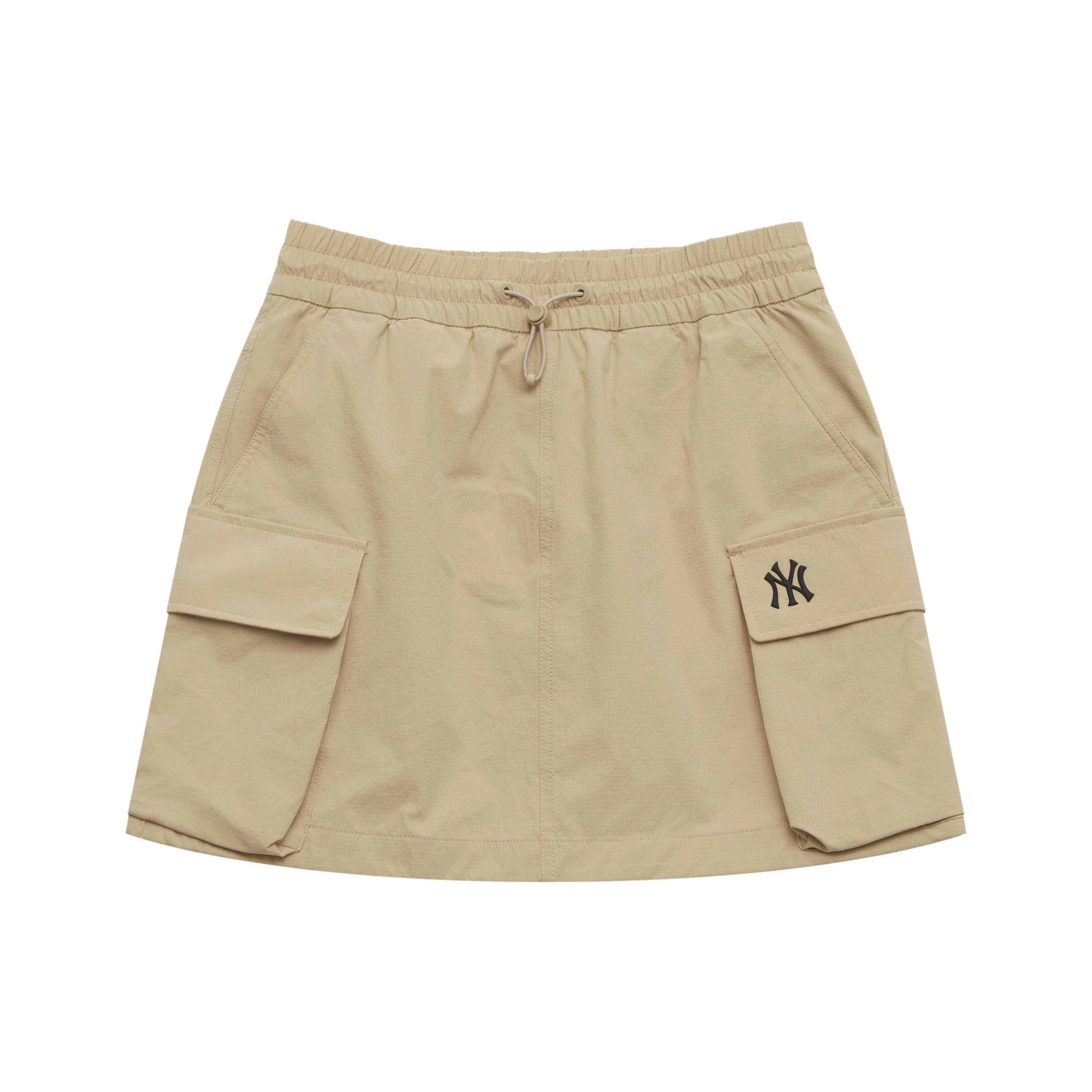 

New MLB New York Yankees Basic Collection SS25 Cargo Short Skirts Women s Beige 3FSKB0153-50SAS XS