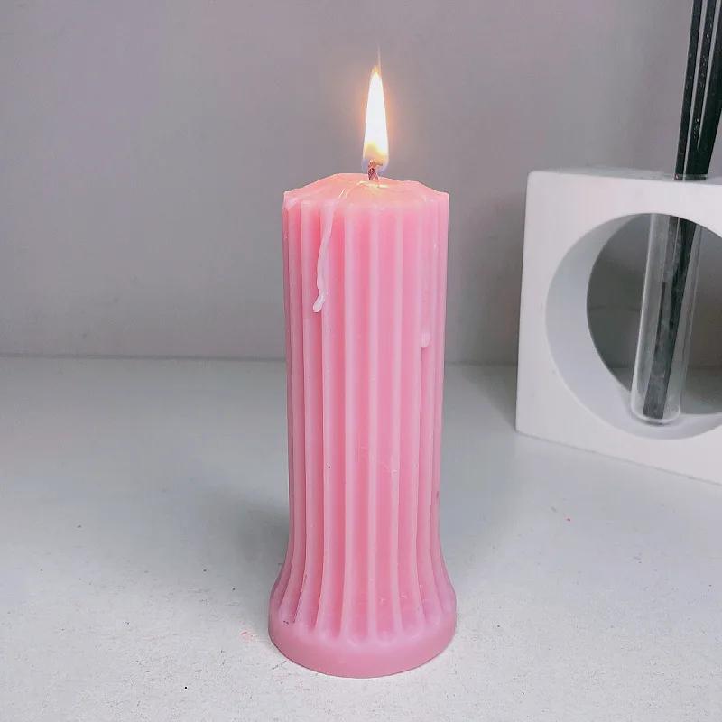 Handmade Soybean Low Temperature Candle 48℃ Drop Scented Candle Roman Pillar Candle Flower Scented Candle Stick red black