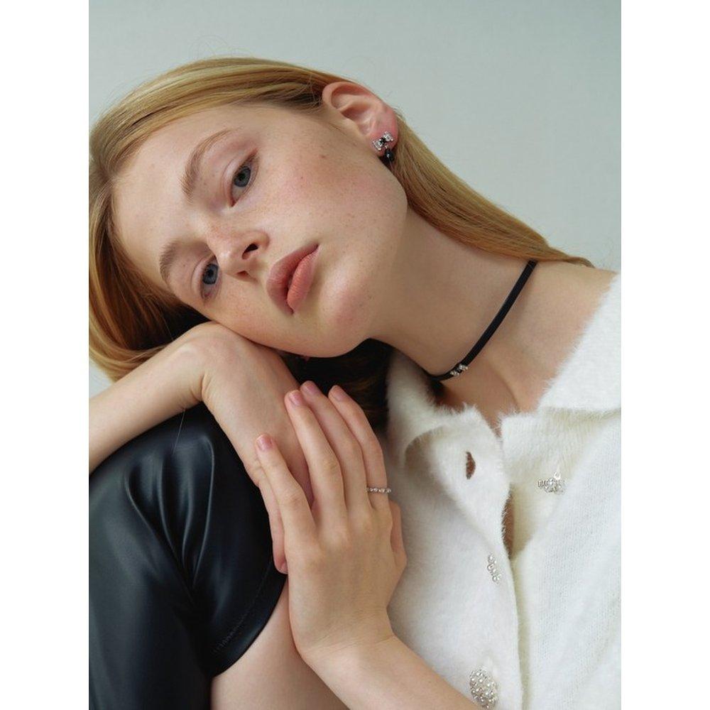 Kubisk Läderhalsband med Band