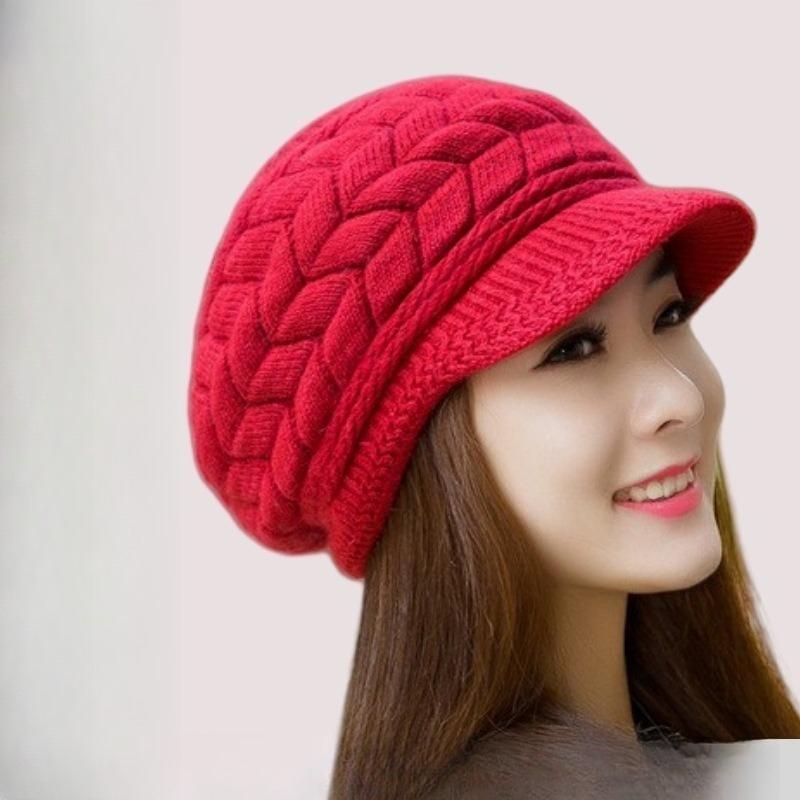

Women s Winter Loose Knit Hat - Thick Cable Knit Ear Flap with Tassel Design, Soft Elastic and Warm for Cold Weather красный