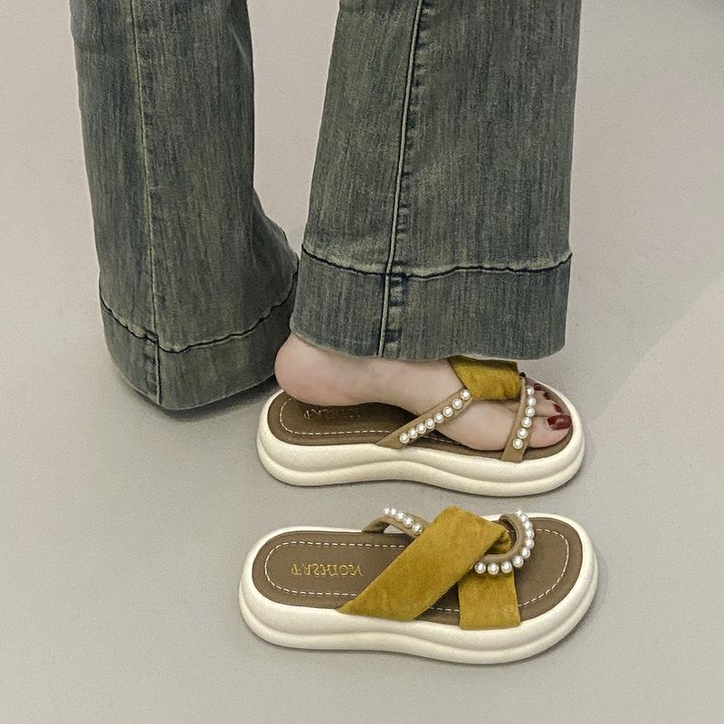 Cool slippers women's summer wear 2025 new models with skirts fairy wind one-word drag platform casual beach shoes women