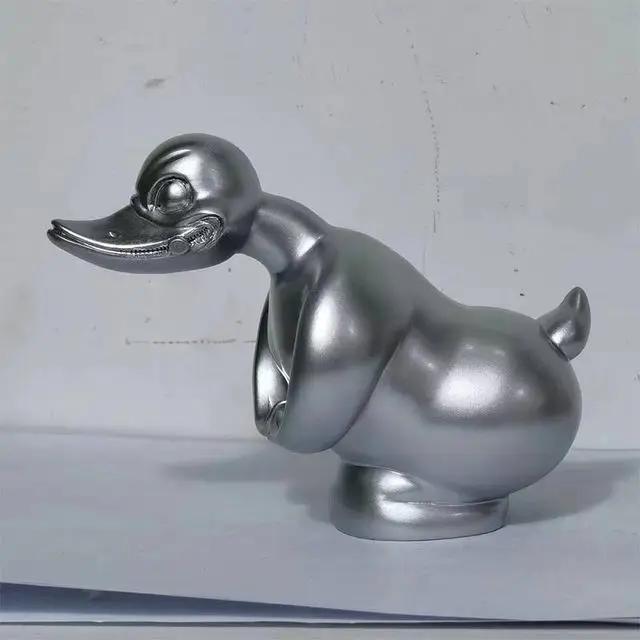 

Капот Angry Duck Украшение для передней части автомобиля Украшение из смолы для мотоцикла Покраска утки Гальваническое покрытие Украшение капота автомобиля Angry Duck matte silver
