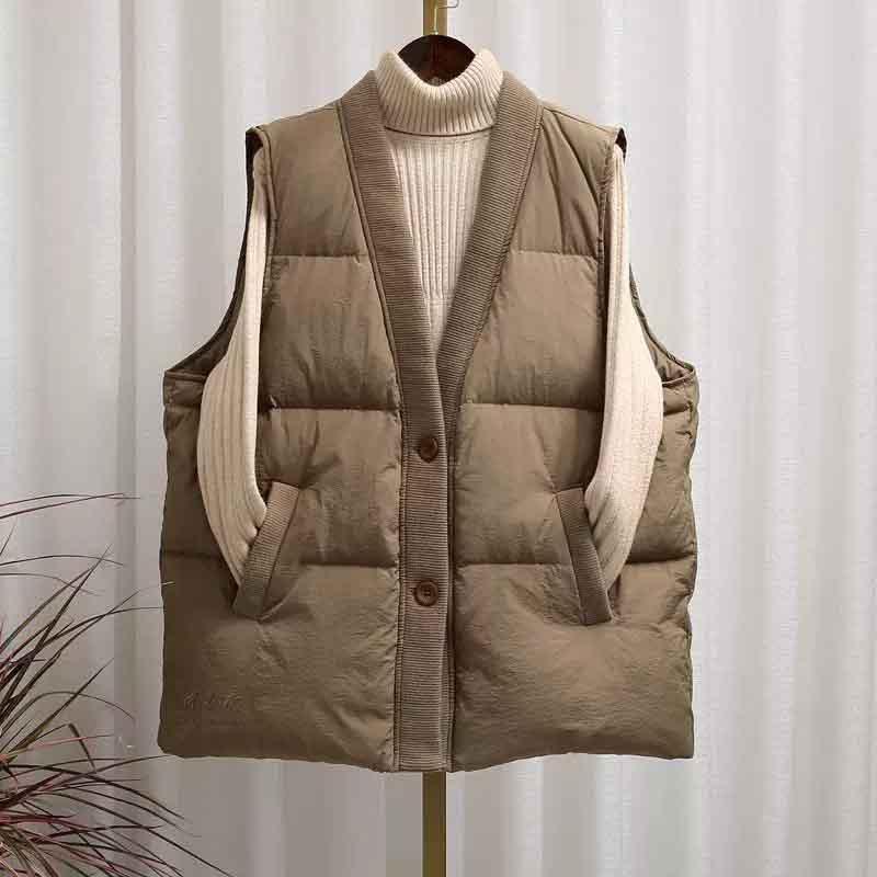 

Вязаный стеганый жилет большого размера женский 2025 осень и зима модный жилет теплый жилет из белого утиного пуха тренд S хаки