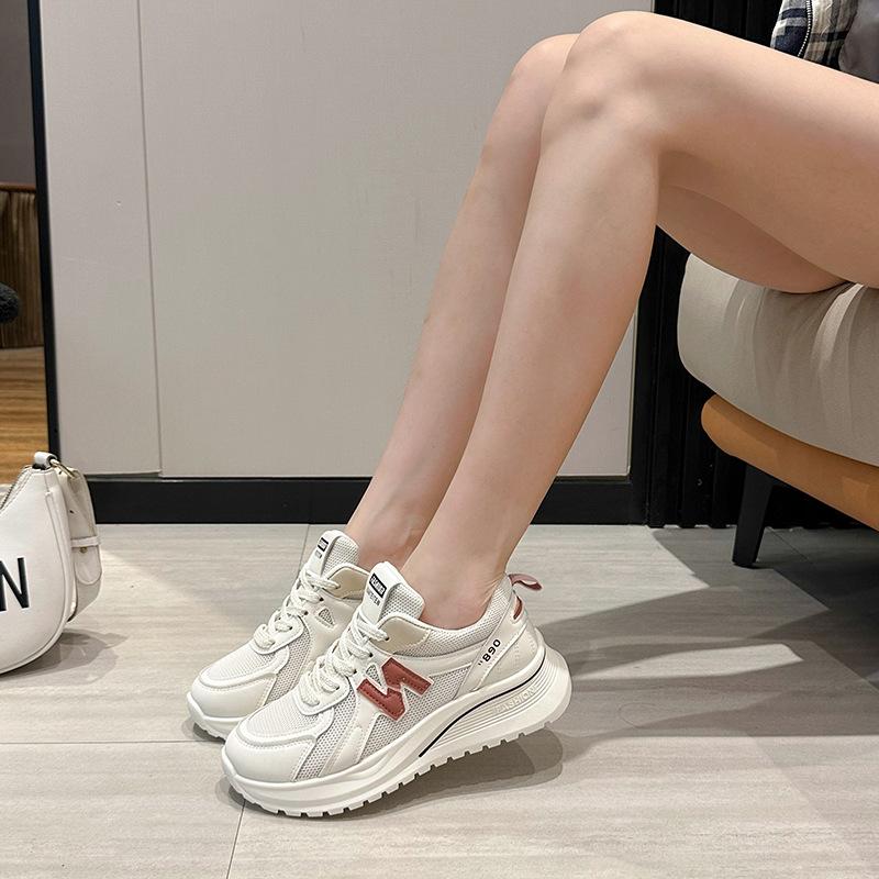 Forrest Gump shoes women's new autumn light sports dad shoes leather surface soft sole not tired feet white shoes super fire