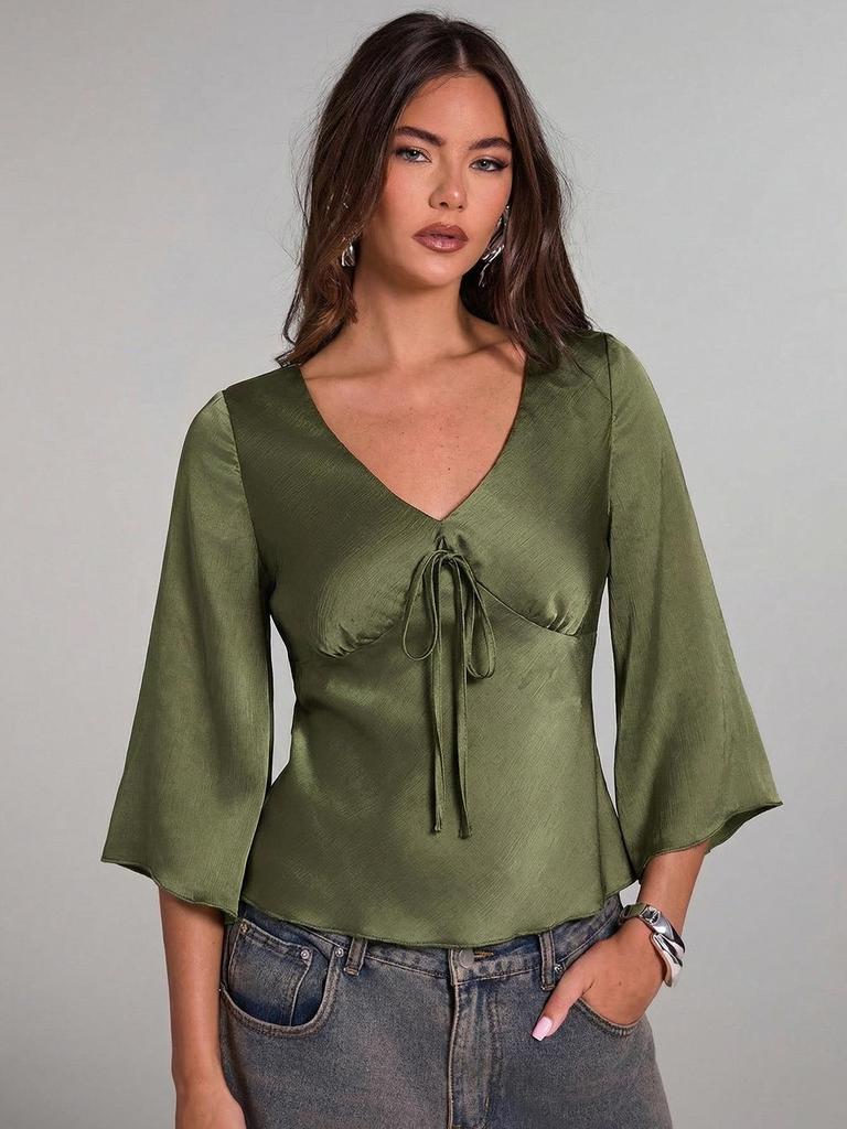 European and American Fashion Slim Fit V-Neck Pullover Shirt, Women's Solid Color, 2026 Spring/Summer