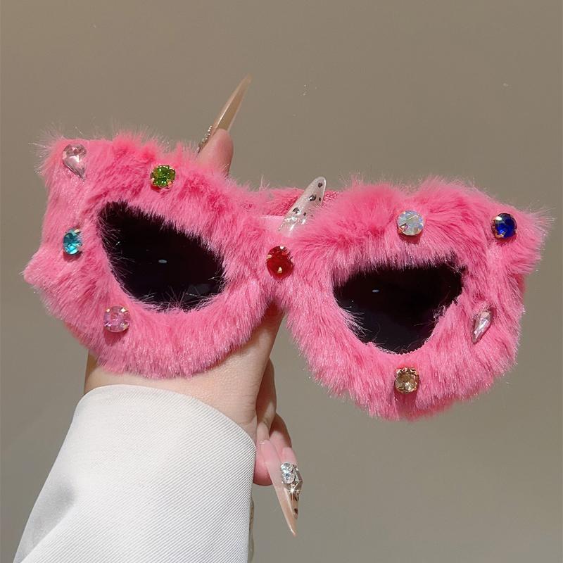 KAMMPT Furry Cat Eye Sunglasses with Rhinestones Women Cute Winter Outdoor Decor Shades Trendy Handmade Woolen Rim Sun Glasses