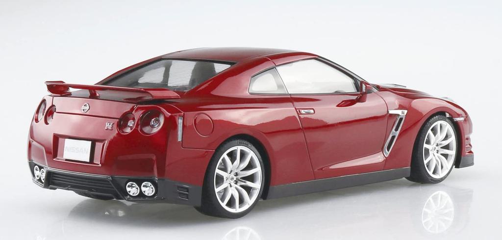 Aoshima Bunka Kyozai Scale Model Series Nissan R35 2014 Gold Flake Red Pearl Painted Plastic Model Kit 1/24 Pre-Painted GT-R 02-C