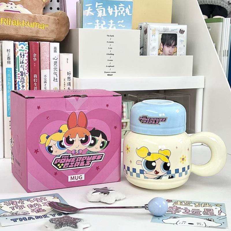 Ceramiczny kubek Powerpuff Girls z pokrywką na prezenty urodzinowe dla dziewczynek, praktyczne pamiątki, wysokiej jakości kubki do picia