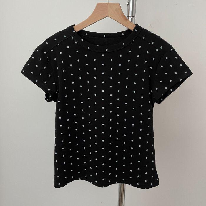 Dámské šedé tričko s krátkým rukávem a puntíky - Nový letní styl 2025