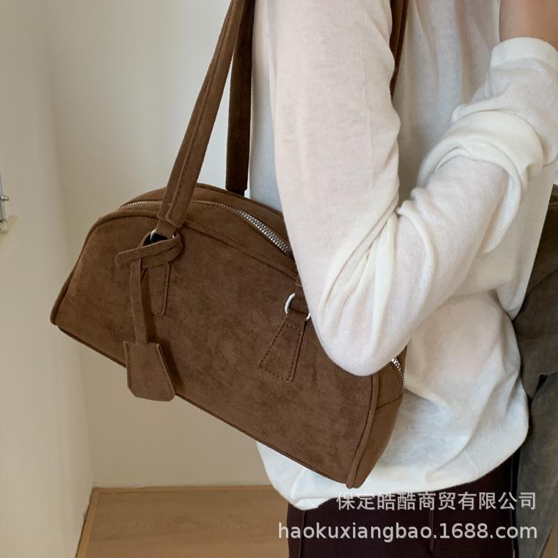 Premium Sense Retro Bag Women's Summer 2025 Popular Texture Versatile Shoulder Bag Large Capacity Pillow Large Bag