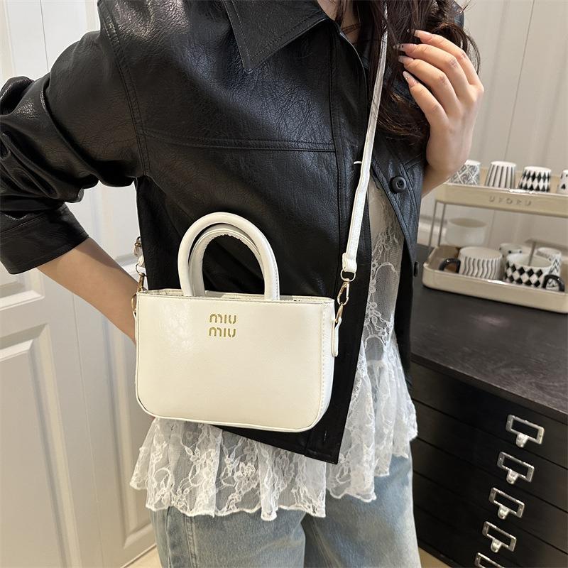 Kabelka módní všestranná a krásná jednoduchá taška přes rameno messenger nová ležérní dojížděcí dámská taška