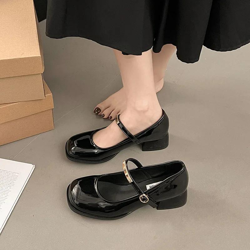 Fashion 2025 New Round Toe Sandals Ladies Hollow Beach Elegant Shoes Shoes Women's Leather High Pumps Mary Janes Heels Female Footwear