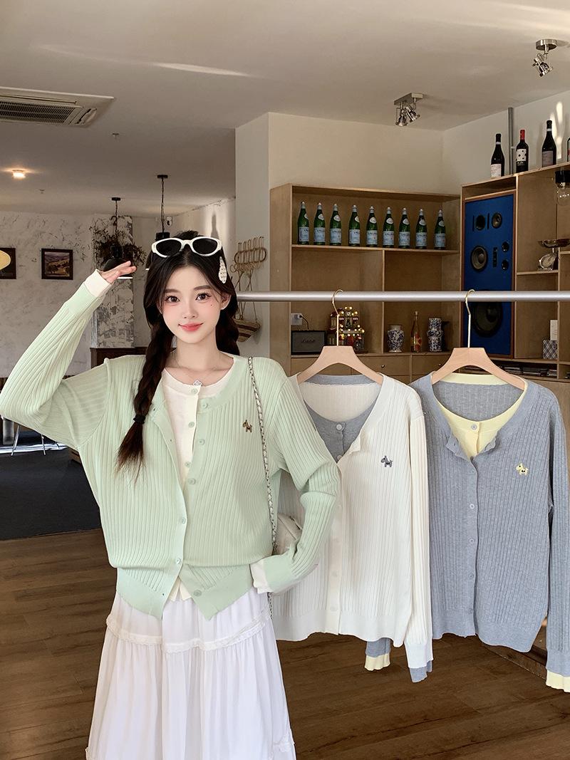 

2026 Spring Plus Size Women s Stylish Embroidered Horse Knit Top - Faux Two-Piece Design Double Extra Large абрикосовий