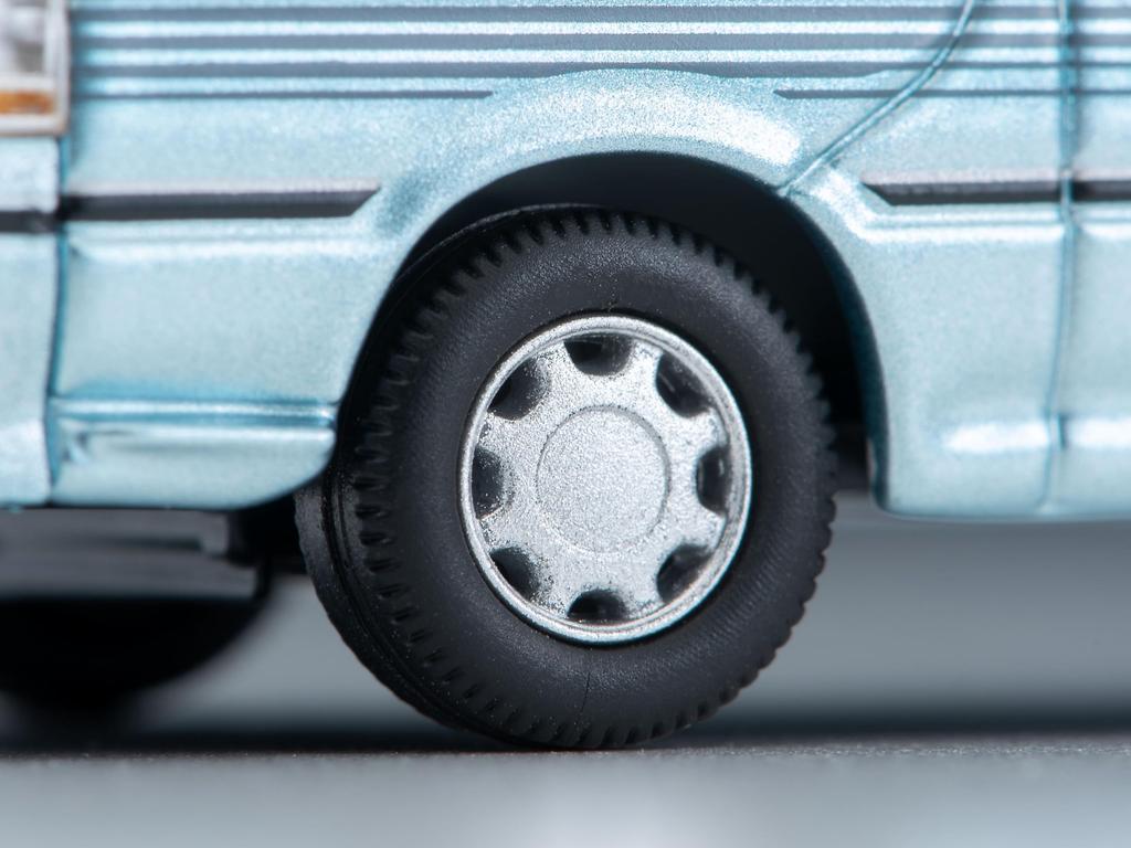 Tomica Limited Vintage Neo Toyota Hiace Wagon Super Custom Blue 90 Year Finished Product 1/64 LV-N208d White/Light
