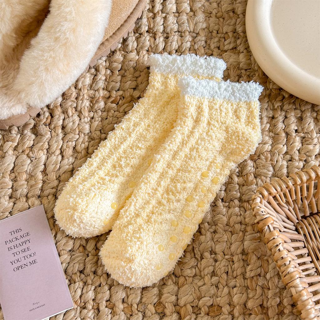 Ladies Warm Fleece Fuzzy Slipper Socks Womens Winter Fluffy Bed Socks Cosy Socks for Women and Girls