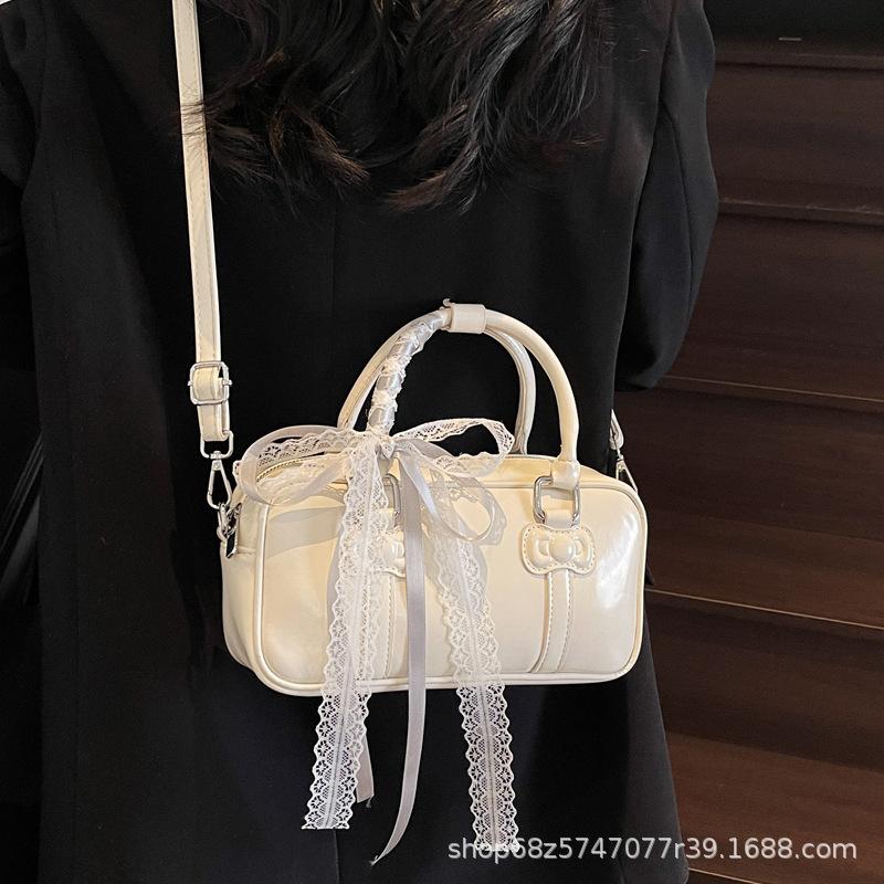 Fashion Underarm Bag Women's 2025 Spring New Simple High-end Niche Boston Bag Versatile Shoulder Messenger Bag