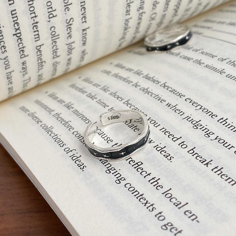 

Modern Adjustable Open Ring For Women With Irregular Drip Glaze Star Pattern Design